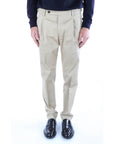 Berwich Pantalone Retro con Fibbie Laterali e Pences in Gabardina Uomo Beige