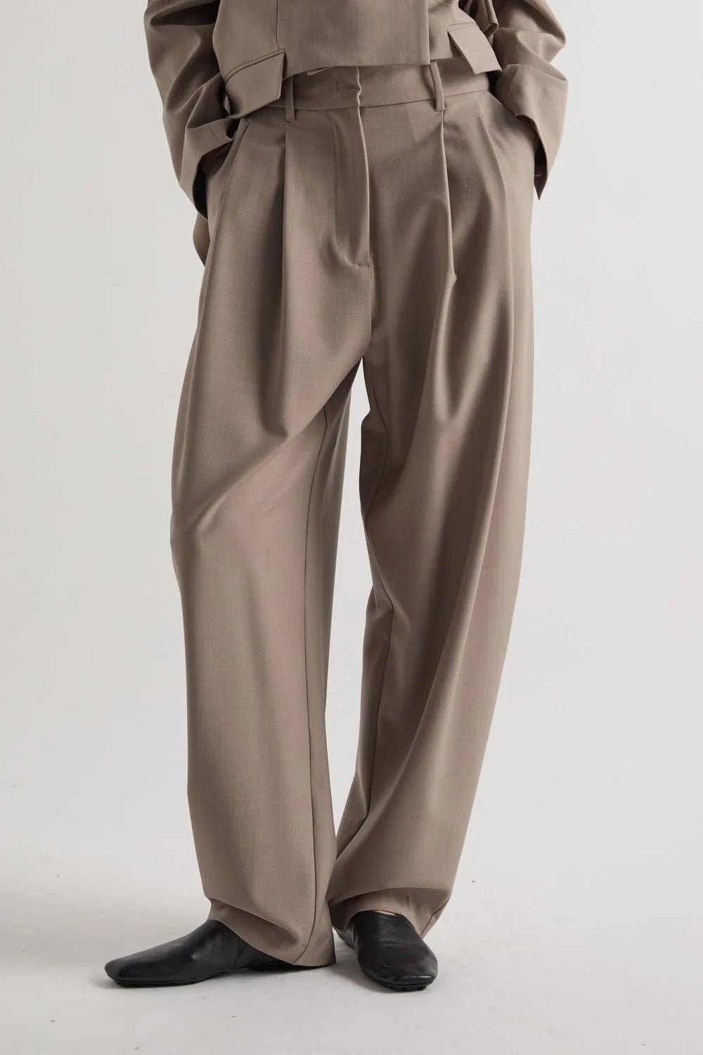 MEIMEIJ  PANTALONE CON PIEGHE IN MISTO LANA