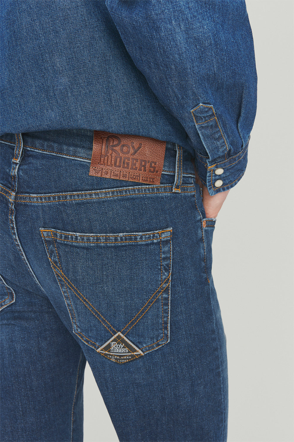 ROY ROGER'S JEANS 517 WASH 52